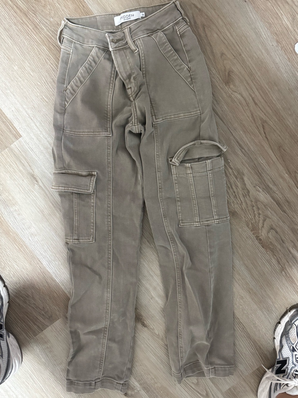 Women cropped Utility Cargo Jeans in Taupe